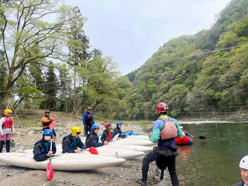 10/5（土曜日）-6（日曜日）久慈川カヌー体験で川下りにトライ！カヌー初心者の方も大歓迎です。を見る