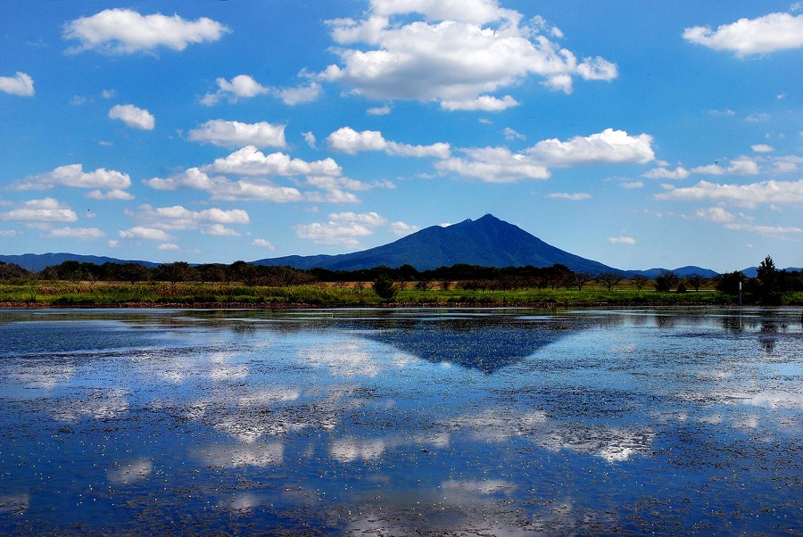 筑西市から見た秋の筑波山01