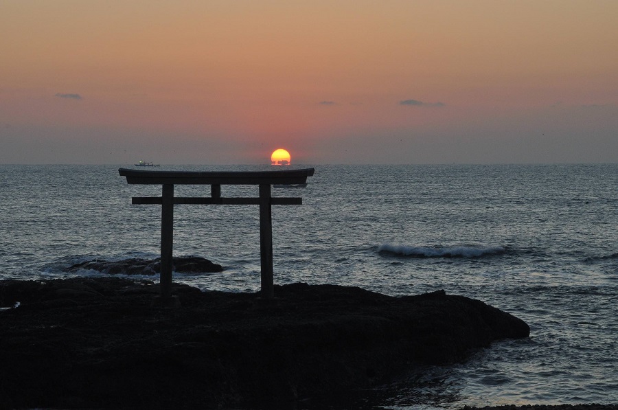 大洗磯前神社の日の出