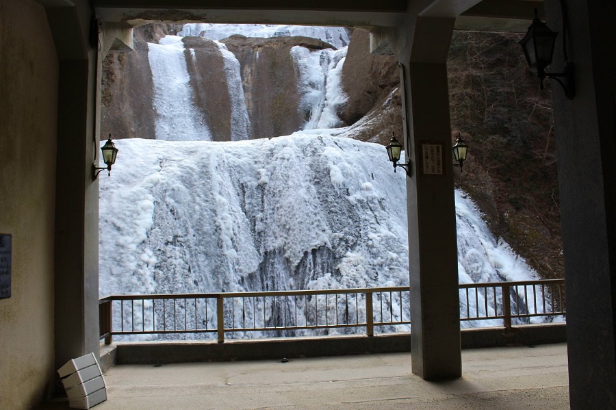 厳冬期の袋田の滝