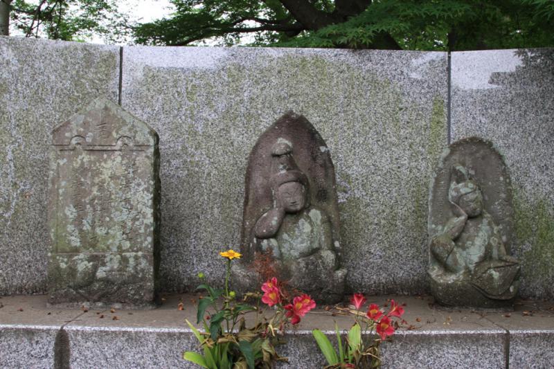 法蔵寺・累の墓